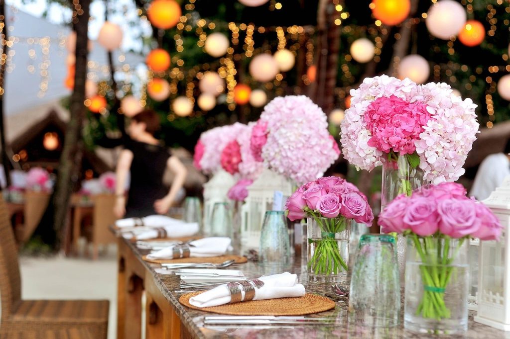 wedding, reception, table, banquet, centerpieces, nature, flower vases, table setting, bouquets, celebration, event, decorations, flower background, beautiful flowers, elegant, flower arrangements, flowers, roses, flower wallpaper, table set-up, wedding setup, wedding photography, wedding details