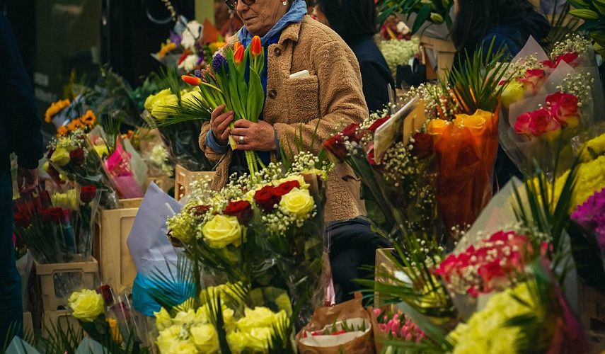 flowers, nature, woman, flower stand, flower wallpaper, flower shop, bloom, plants, flower background, selling, beautiful flowers, street photography